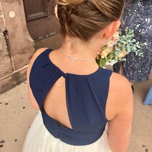 Gorgeous size 6 girls dress (fits like a 7)